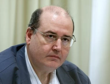 Ν.Φίλης: «Ζητάω από τα κόμματα να αφεθούν να ψηφίσουν ελεύθερα οι βουλευτές»